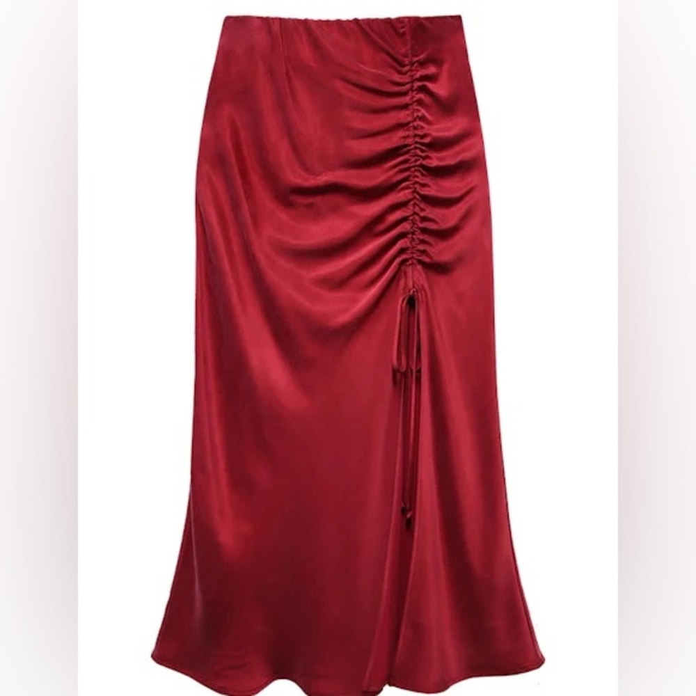 NWT Fifteen Twenty Fiona Ruched Midi Skirt. Salmon color, size S